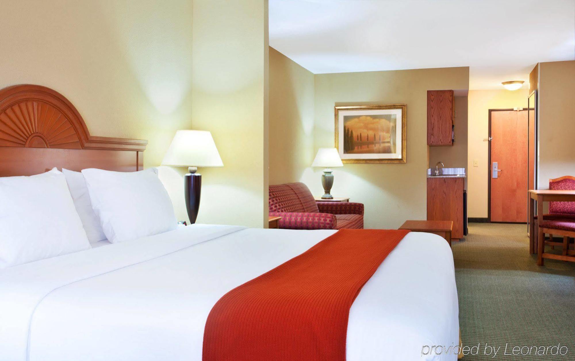 Holiday Inn Express Hotel & Suites Lake Zurich-Barrington, An Ihg Hotel Room photo