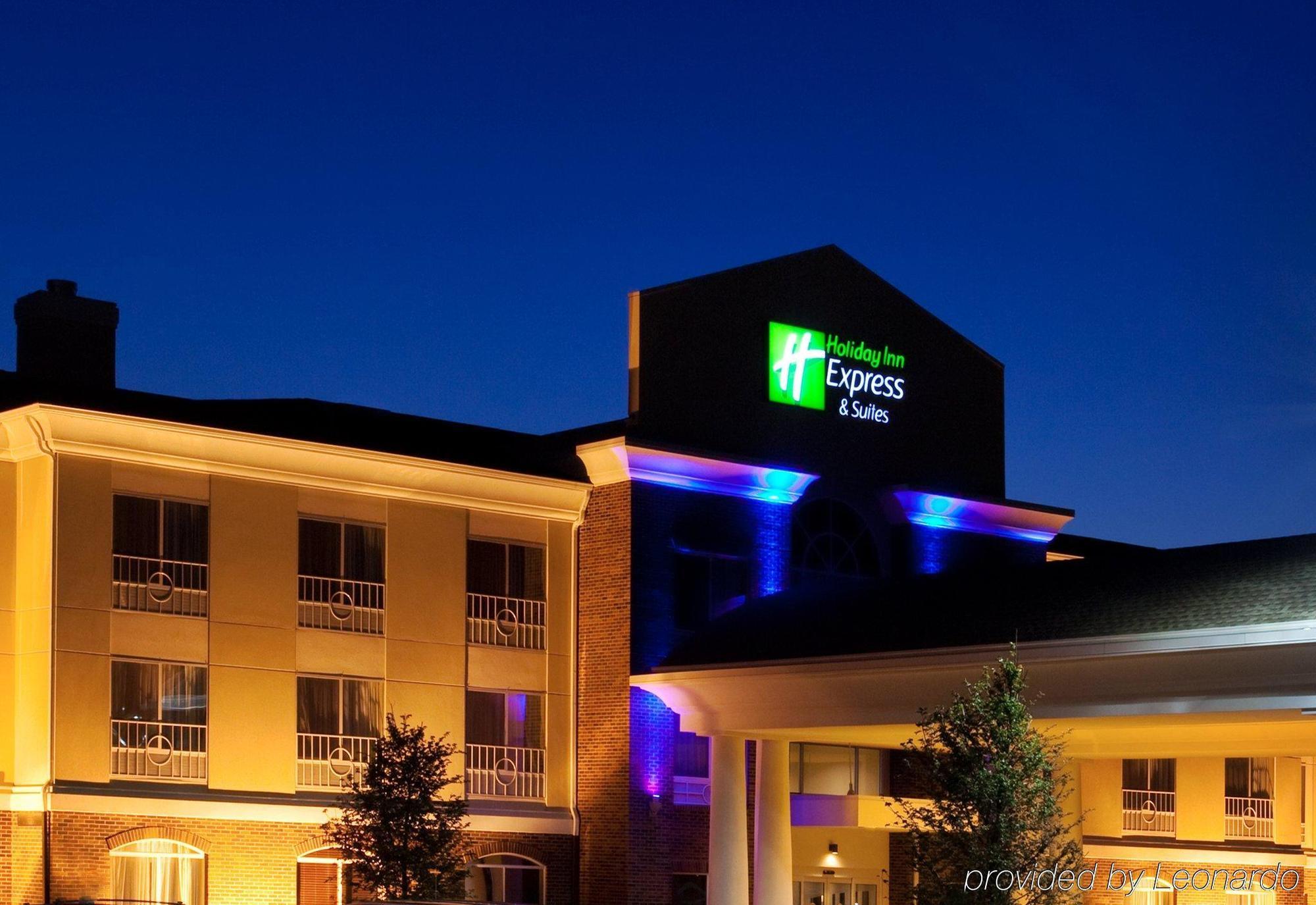 Holiday Inn Express Hotel & Suites Lake Zurich-Barrington, An Ihg Hotel Exterior photo